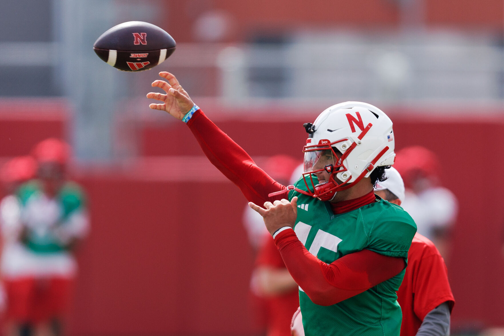 081225-owh-spo-huskerfb-13.JPG